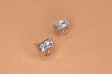 Швенза гвоздик с прямоугольным камнем 6 мм