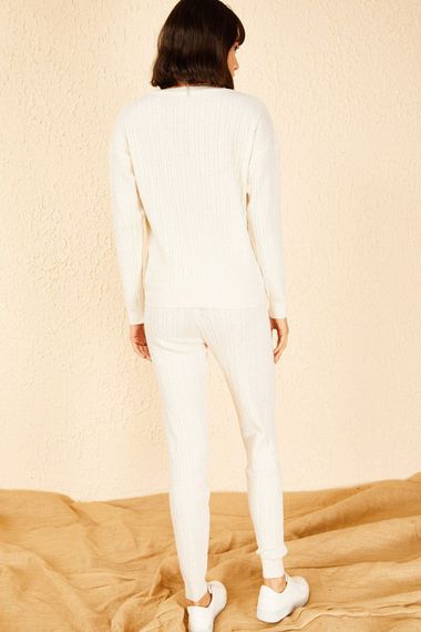 Qadın üçün ağ idman dəsti 20011003