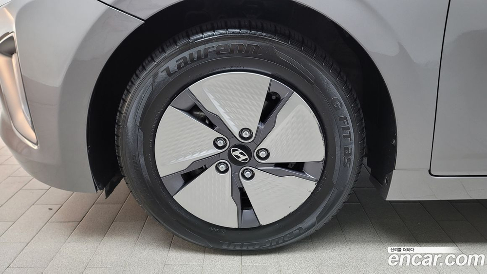 Hyundai The New Ionic Hybrid 1.6 HEV (09.2019)