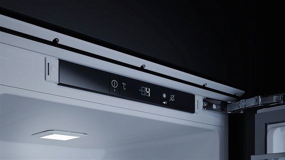 Встраиваемая морозильная камера Kuppersbusch FG 8840.1i