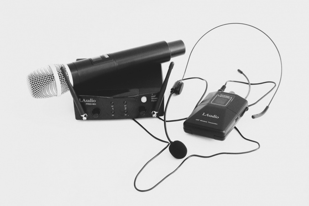 Радиосистема вокальная LAudio PRO2-MH