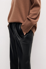 Trousers with elastic band black color