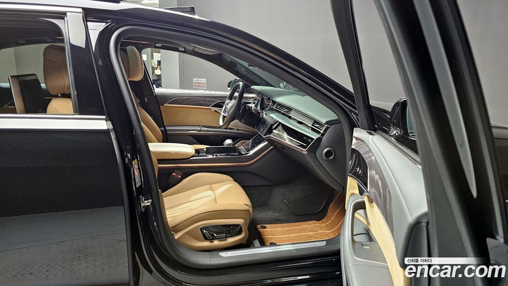 Audi A8 (D5) 60 TFSI Quattro LWB (12.2021)