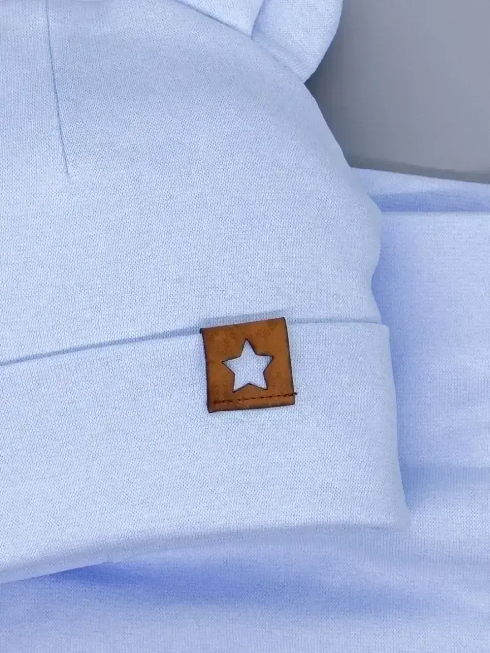 Шапка с ушками осенняя и снуд для детей