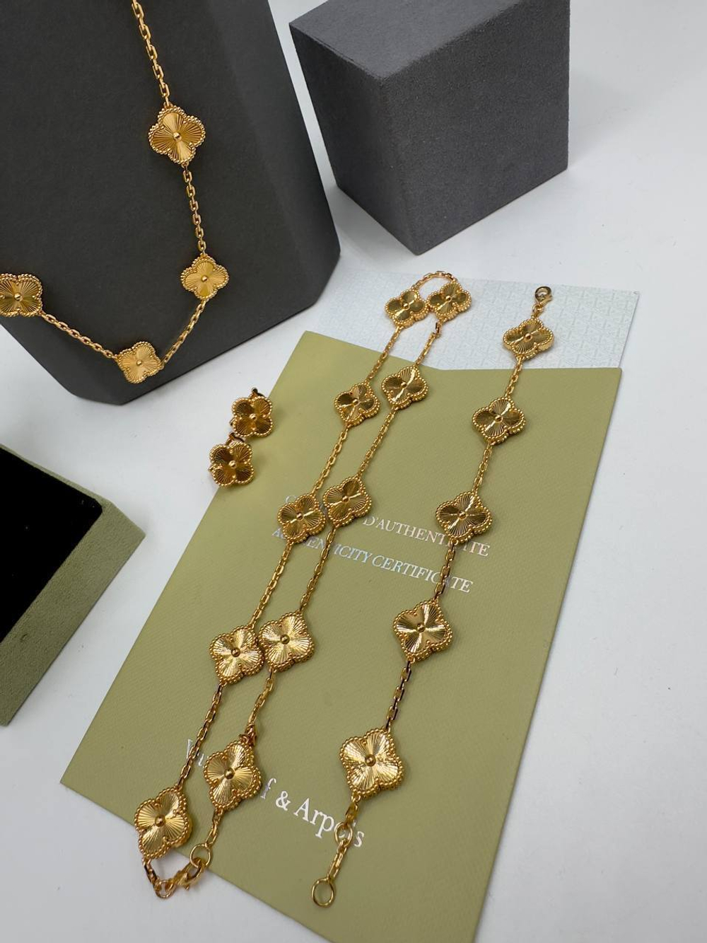 Чокер Van Cleef & Arpels