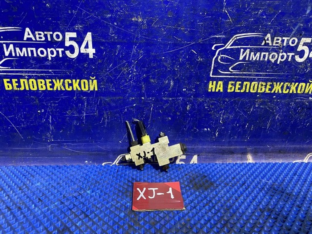 Распределитель тормозной JEEP cherokee 1992