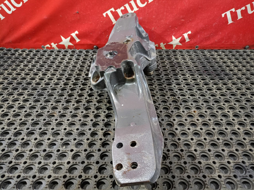 Кронштейн пневморессоры левый