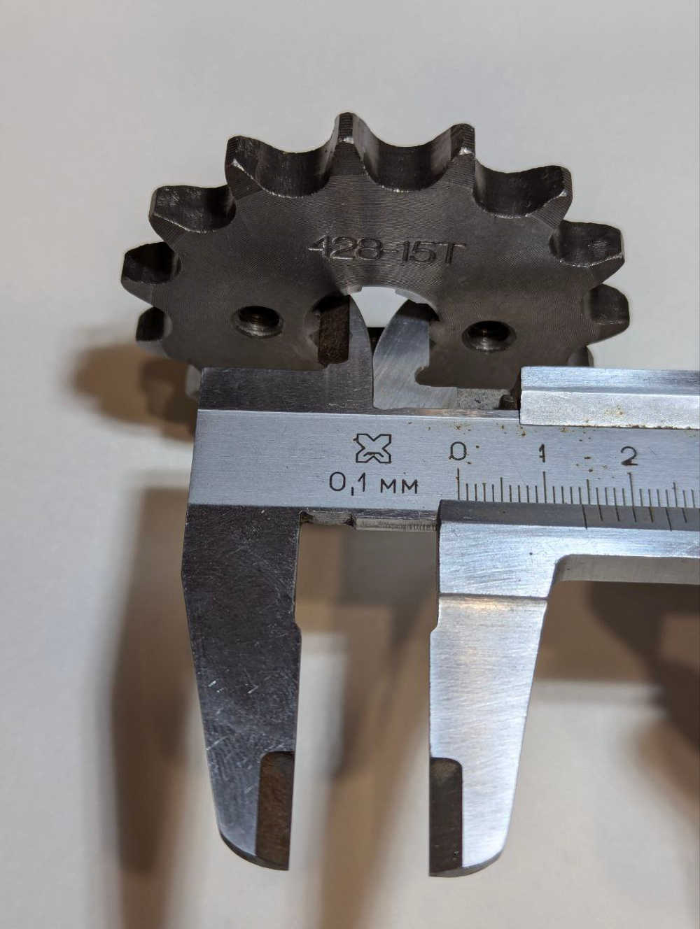 Звезда ведущая передняя для питбайка, мопеда (428-15Т) 17мм сталь