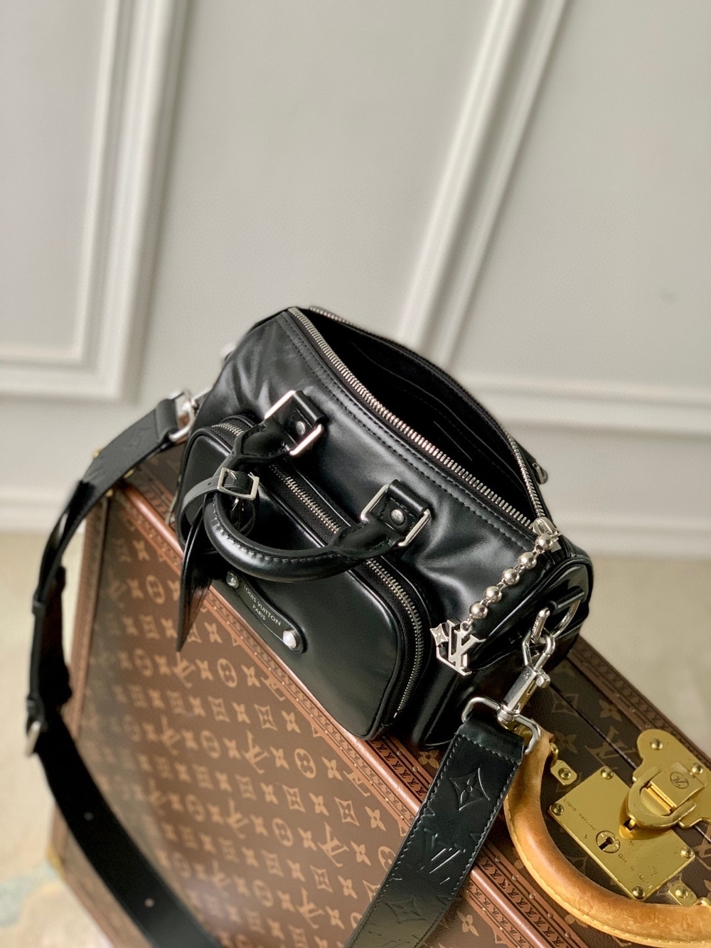 Louis Vuitton Keepall Cargo Bandouliere 25