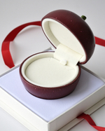 Футляр "ИСКУШЕНИЕ" (яблоко в подарочной упаковке)