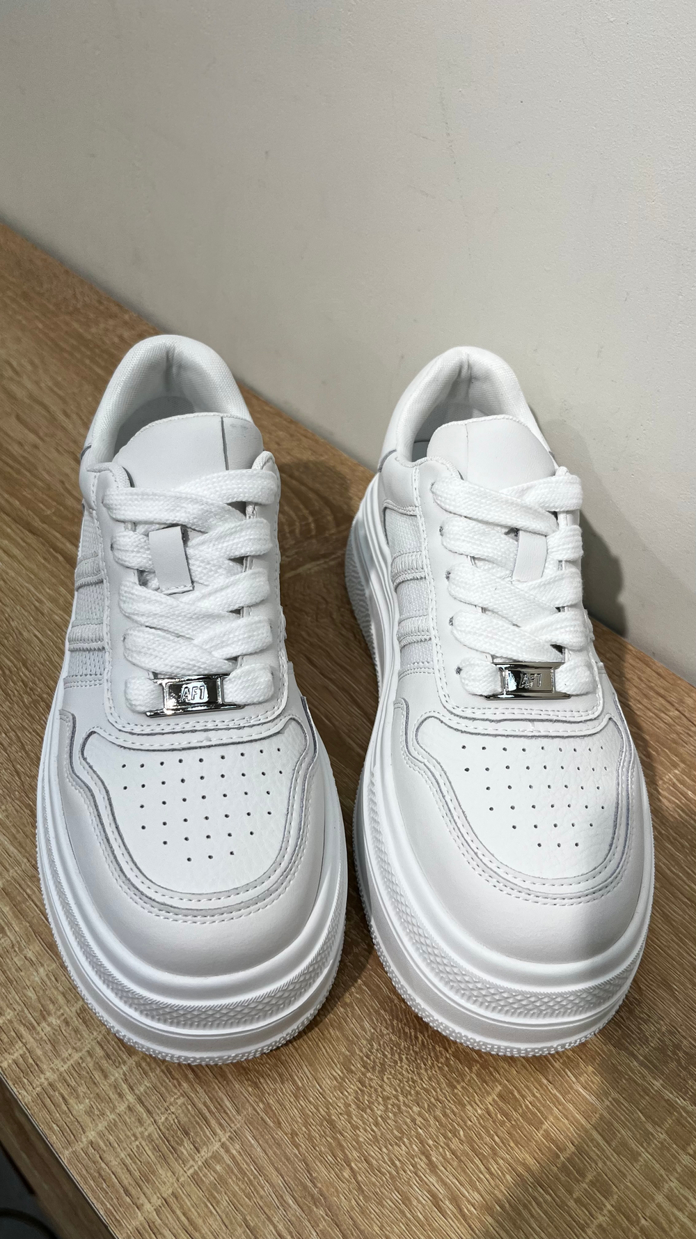 Кеды из натуральной кожи