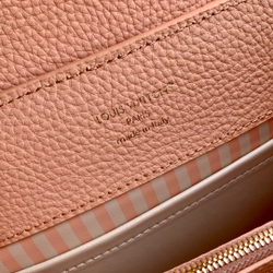 Louis Vuitton Capucines BB