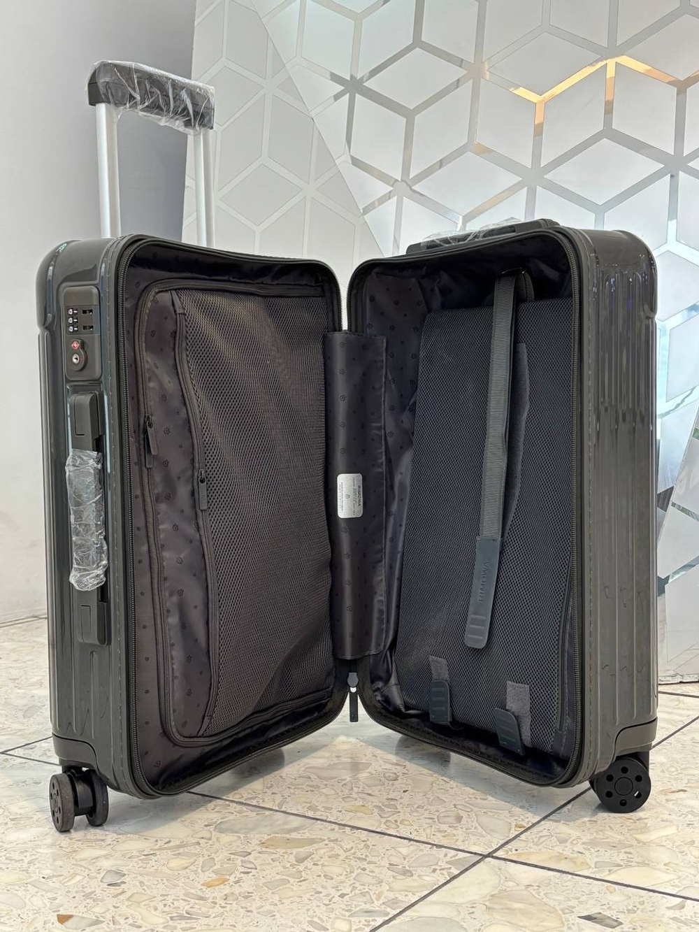 Чемодан Rimowa