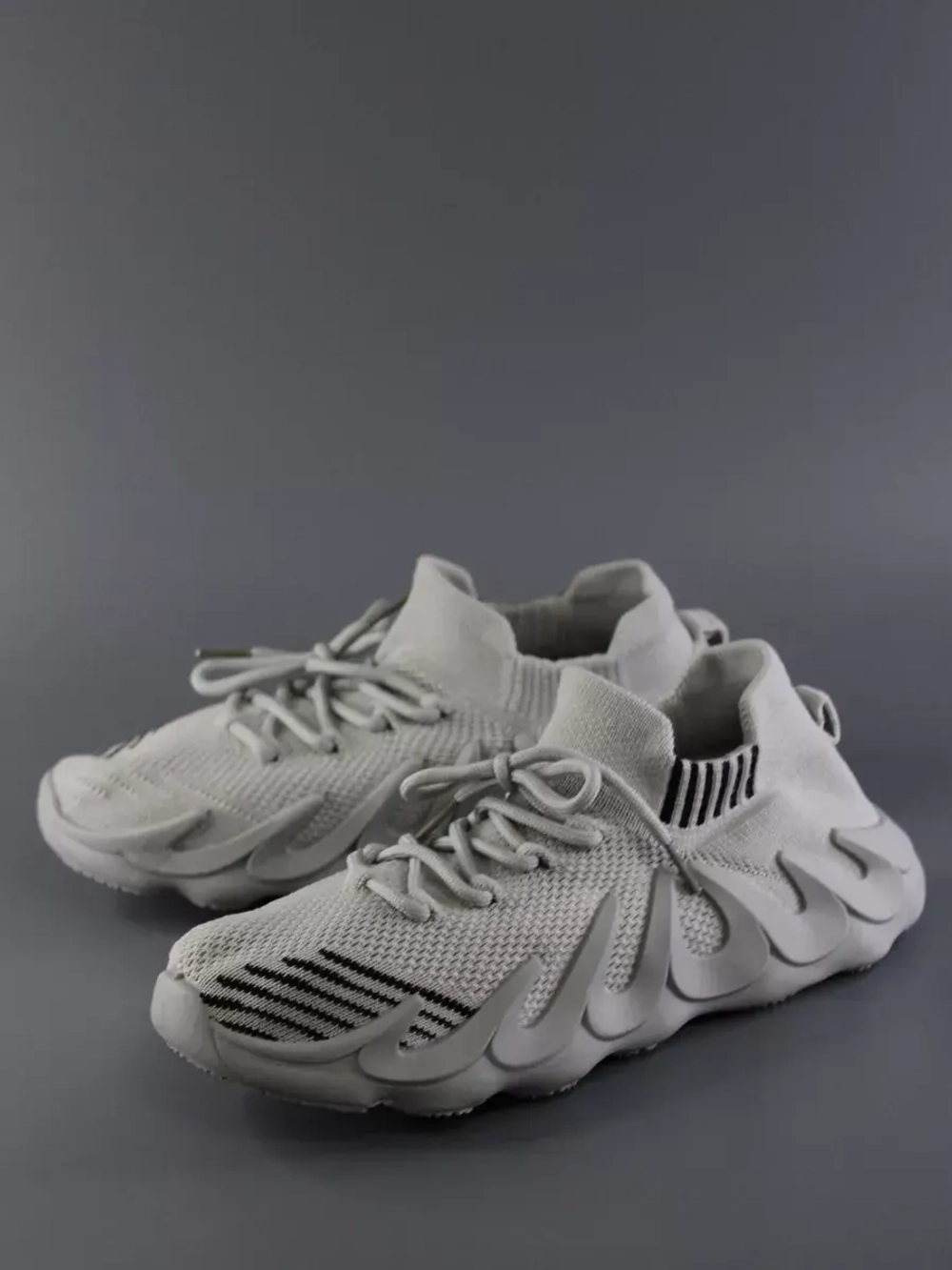 Кроссовки Изики детские - Yeezy boost- светло-серые