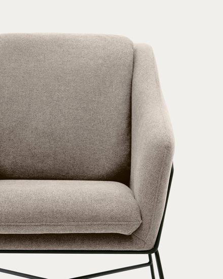 Brida Кресло бежевое на черных стальных ножках Испания Lа Forma