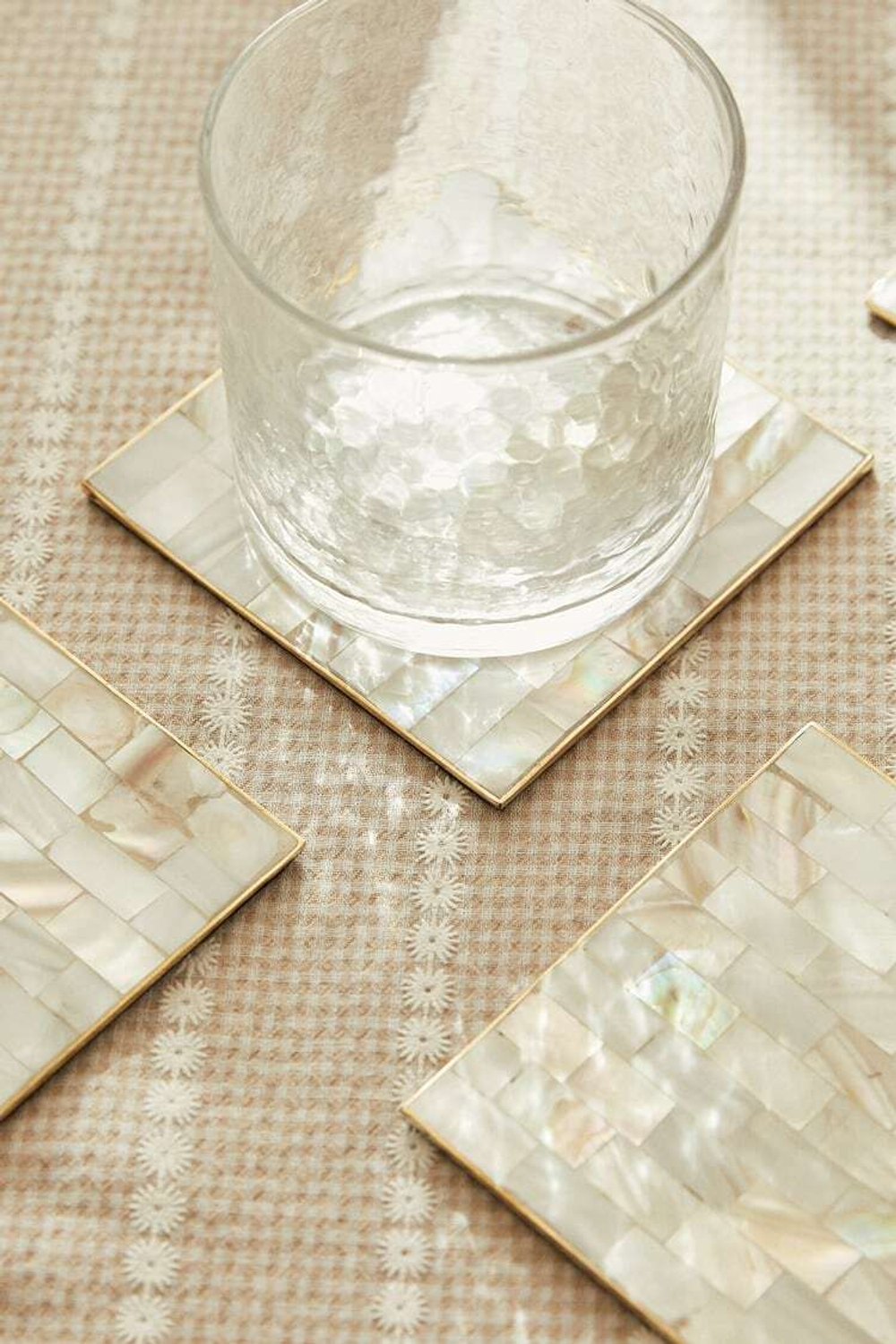 ZARA HOME ПОДСТАВКИ ИЗ ПЕРЛАМУТРА (УПАКОВКА ПО 4 ШТУКИ, ЗОЛОТИСТЫЙ