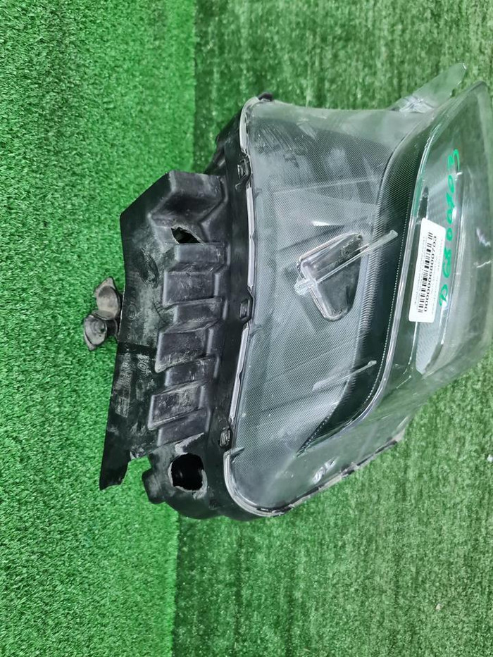 Фара правая Hyundai Santa Fe 4 (2018-2021) LED