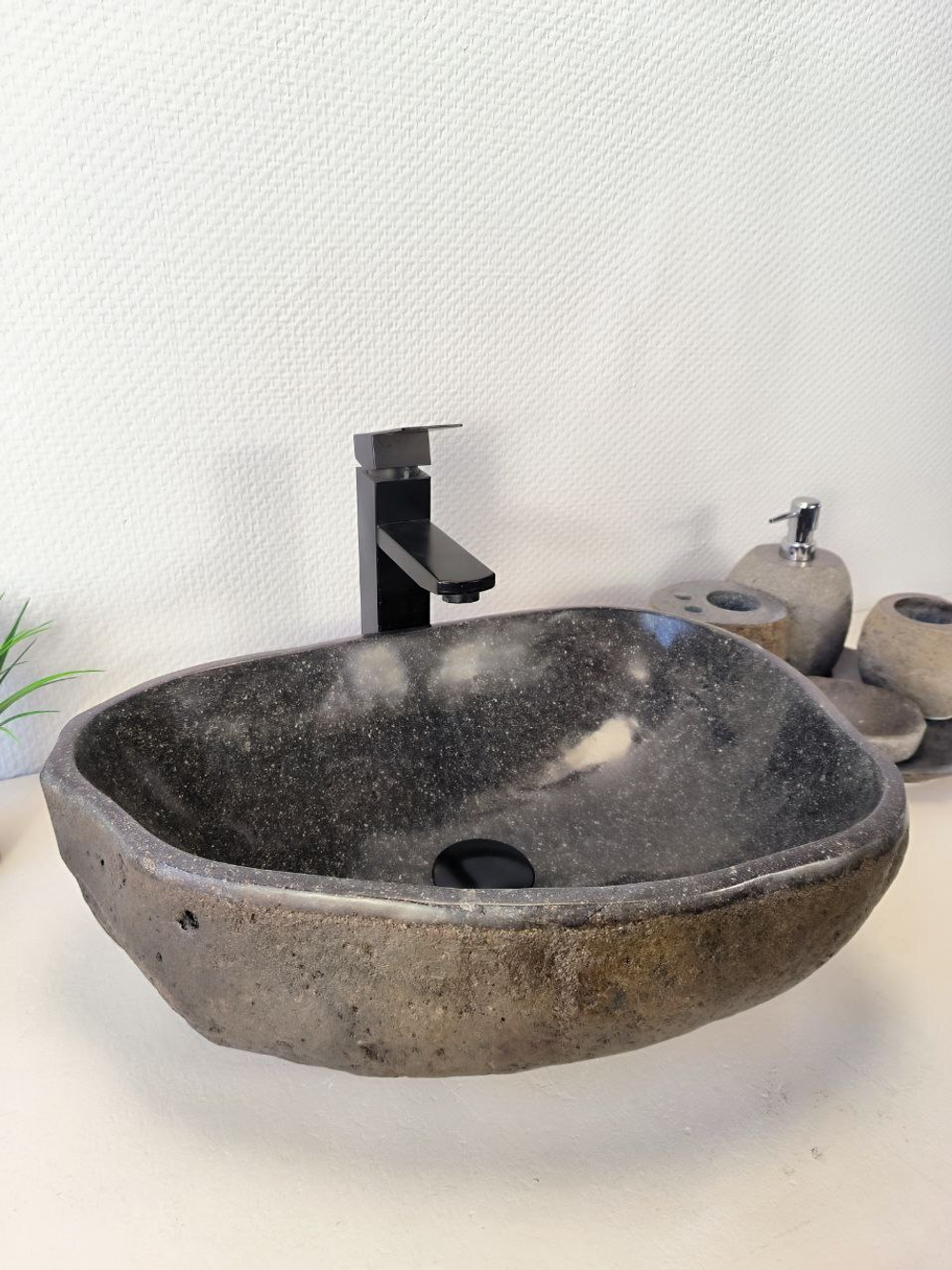 Раковина из речного камня RS-65968 49х34х15 из натурального камня