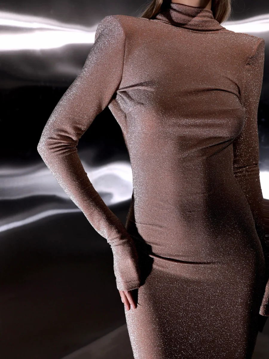 Платье с открытой спиной и шлейфом, Бежевый