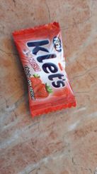 Fini Klet's çiyələkli saqqız (tək-tək)