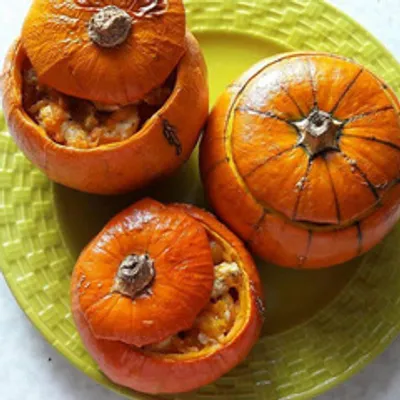 Тыквы-горшочки с мясом и овощами Тыквы-горшочки с мясом и овощами