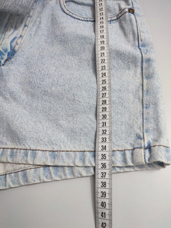 Шорты светлого оттенка 40/42 размер