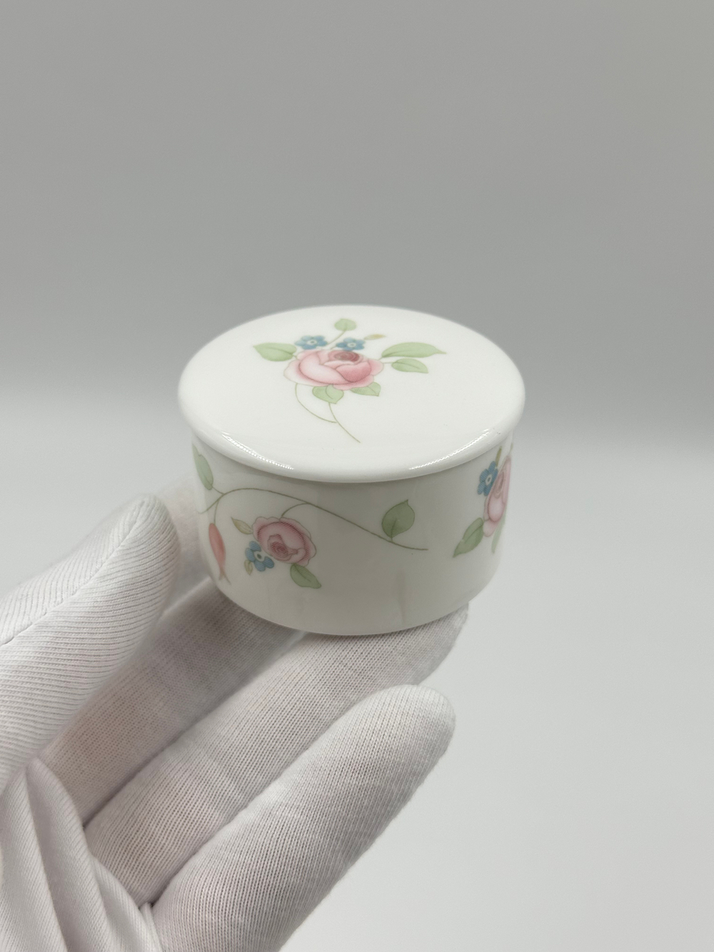 Миниатюрная шкатулка Wedgwood Roseship