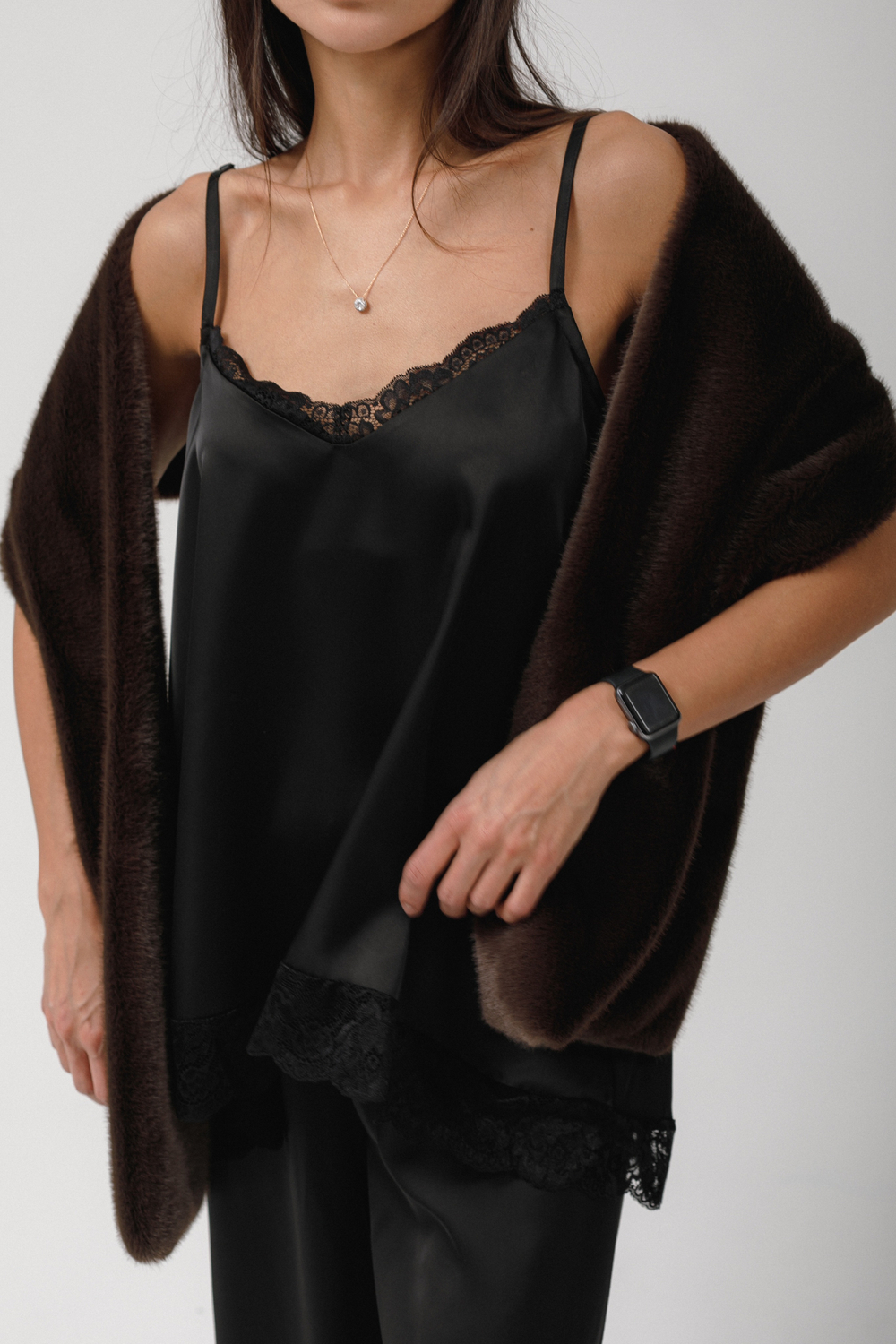 Топ шелковый с кружевом (черный)