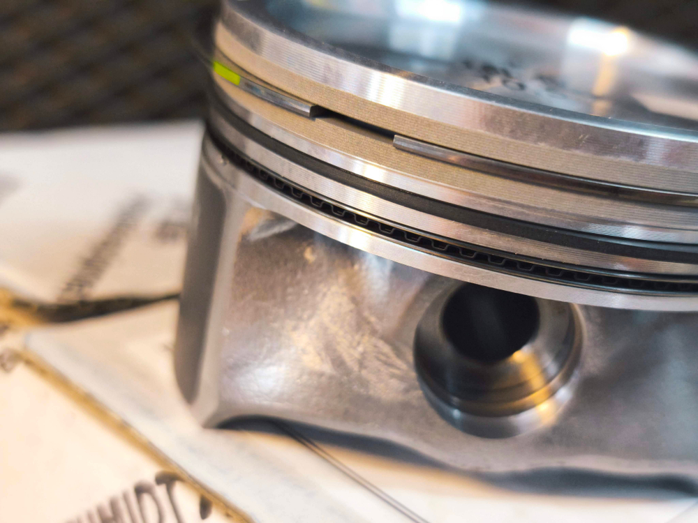 Комплект поршней с кольцами KS CFNA CLRA 1.6 L STD