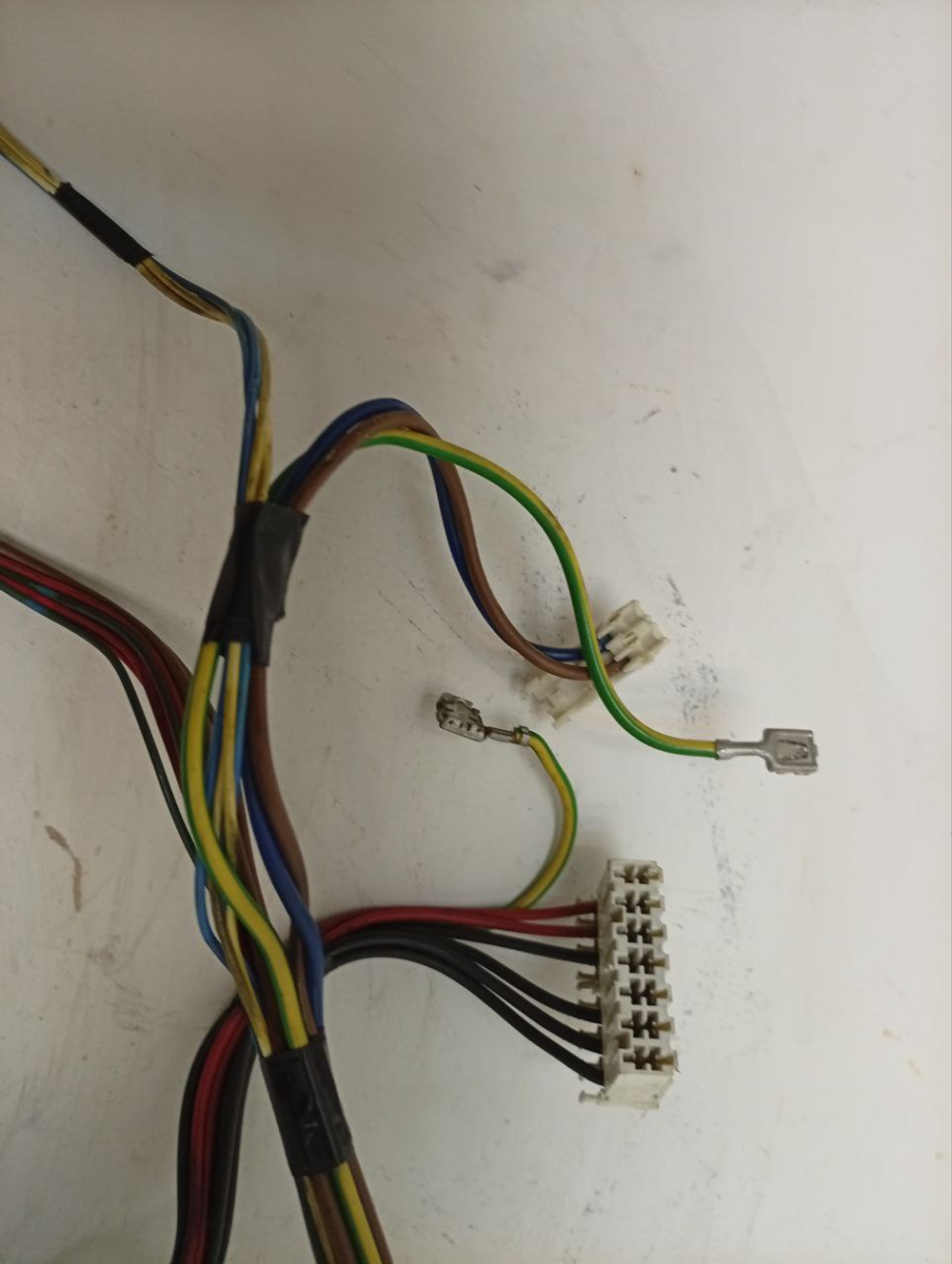 VMUF501B кт19 Проводка для стиральных машин Ariston 16003123800 б/у