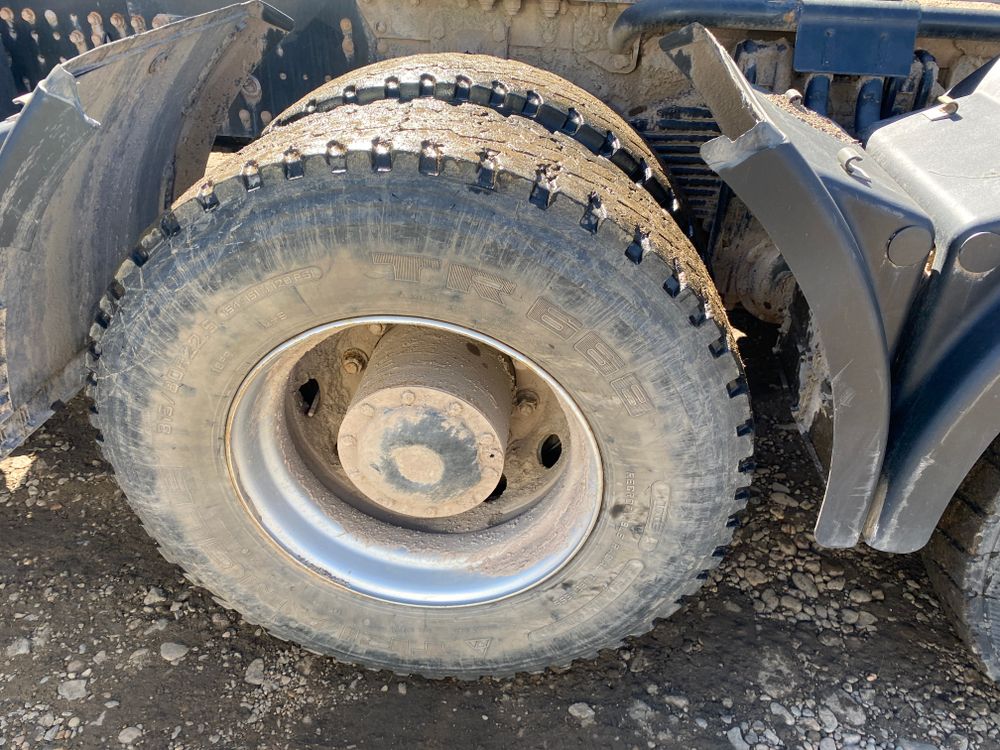 Shacman (Shaanxi) SX* 6x4 Седельный тягач SX42584V324 (Дизельный, 11,6 л, 423 л.с., МТ)