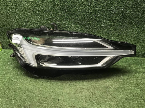 Битая Фара правая Volvo XC60 2 (2017-2021) LED