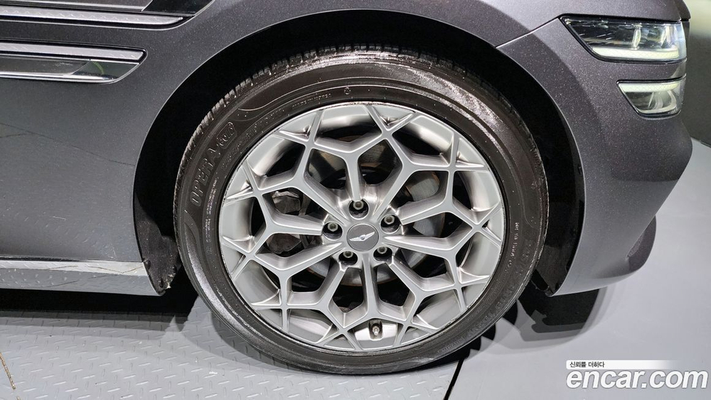 Genesis G80 (RG3) Бензин 2.5 Turbo 2WD (05.2021)
