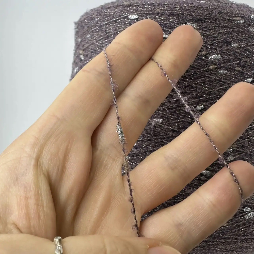 VOICE - Luxury Production by Ri.Go; 45% альпака, 19% меринос, 17% п/а, 19% люрекс; 650м/100гр; Букле мелкое, col. 1656, цвет: пыльно-фиолетовый с серебристыми и светло-коричневыми шишками; S504