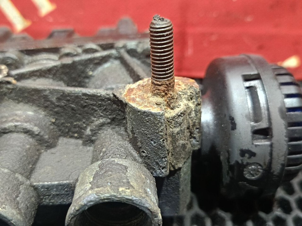 Кран уровня пола главный