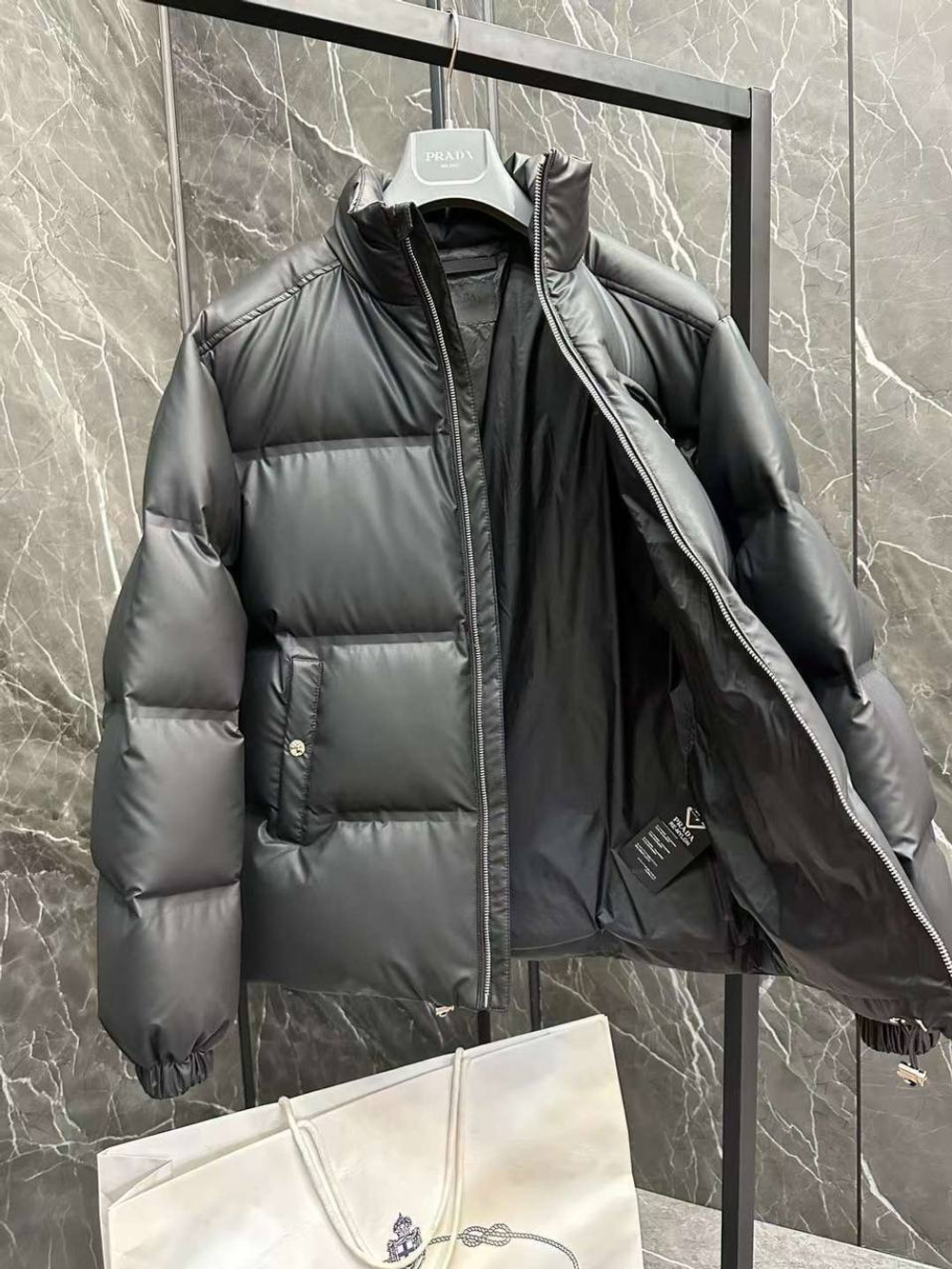 Пуховик Prada