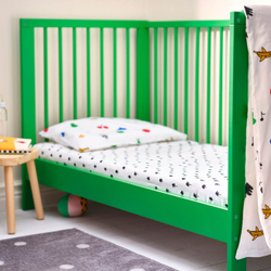 IKEA GRÖNFINK  (ИКЕА ГРÖНФИНК)  -  Детская простыня, белый/деревянный рисунок, 60x120 см