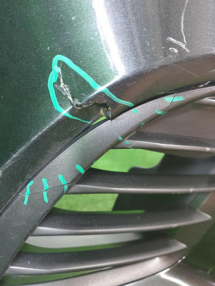 Бампер передний Lexus LS 5 (2017-2021)