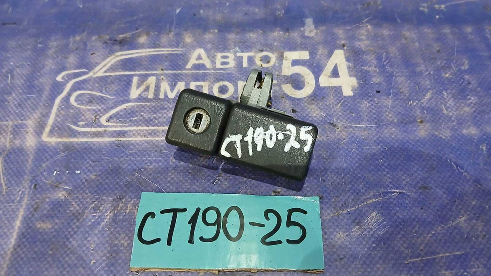 Бардачок пассажирский TOYOTA CORONA 1995