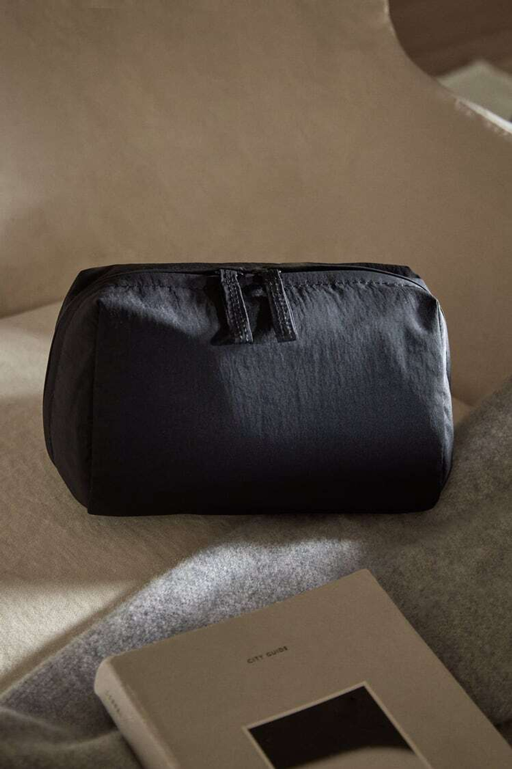 ZARA HOME МАЛЕНЬКАЯ СУМКА ДЛЯ ТУАЛЕТНЫХ ПРИНАДЛЕЖНОСТЕЙ, ЧЕРНЫЙ