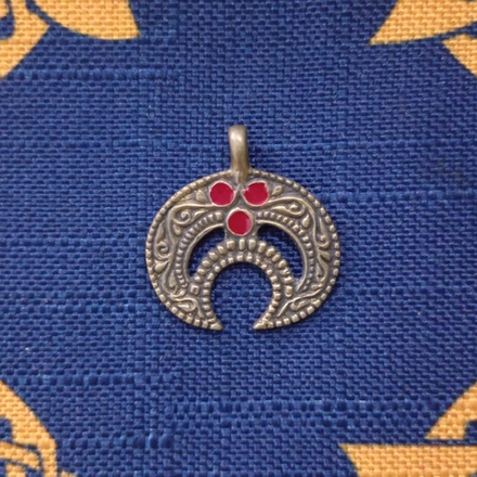 Лунница с эмалью. Киевская Русь 12-13 в.