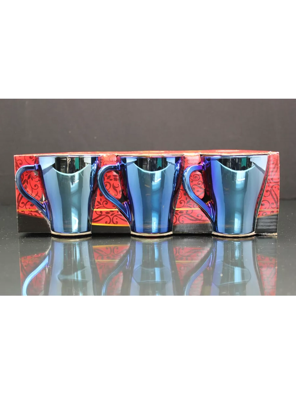 Набор кружек для чая и кофе.