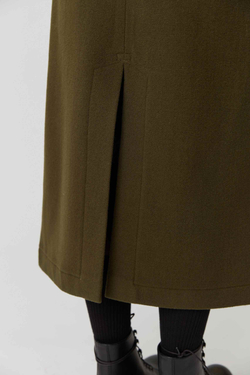 Юбка с разрезом зеленого цвета