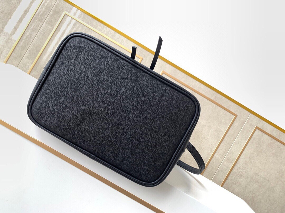 Louis Vuitton NeoNoe MM