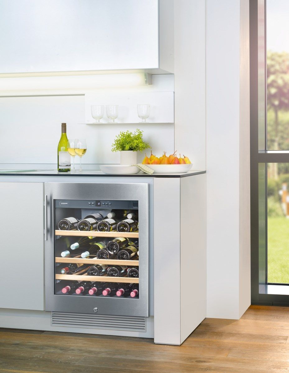 Встраиваемый винный шкаф Liebherr UWKes 1752