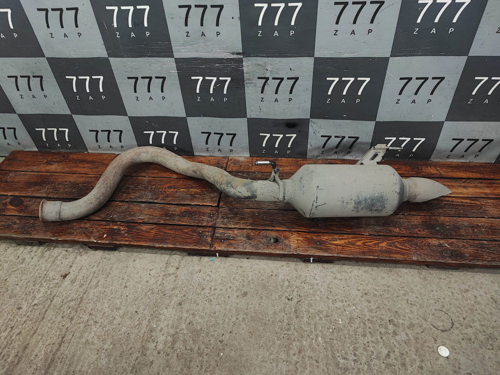 Глушитель задняя часть Toyota Land Cruiser 200 07-21 Б/У Оригинал 1743051020