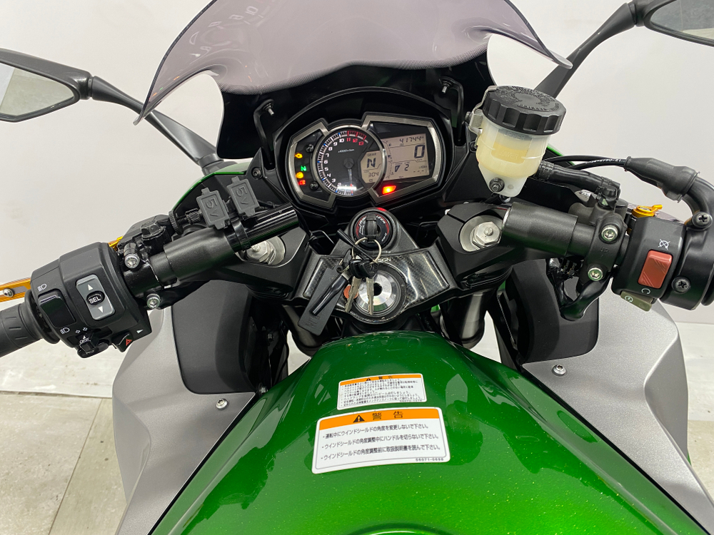 Kawasaki Ninja 1000A 049562