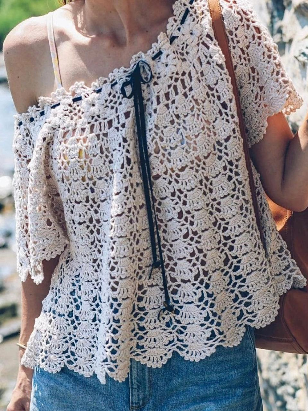 Видео мастер-класс по вязанию топа крючком "Marseille"