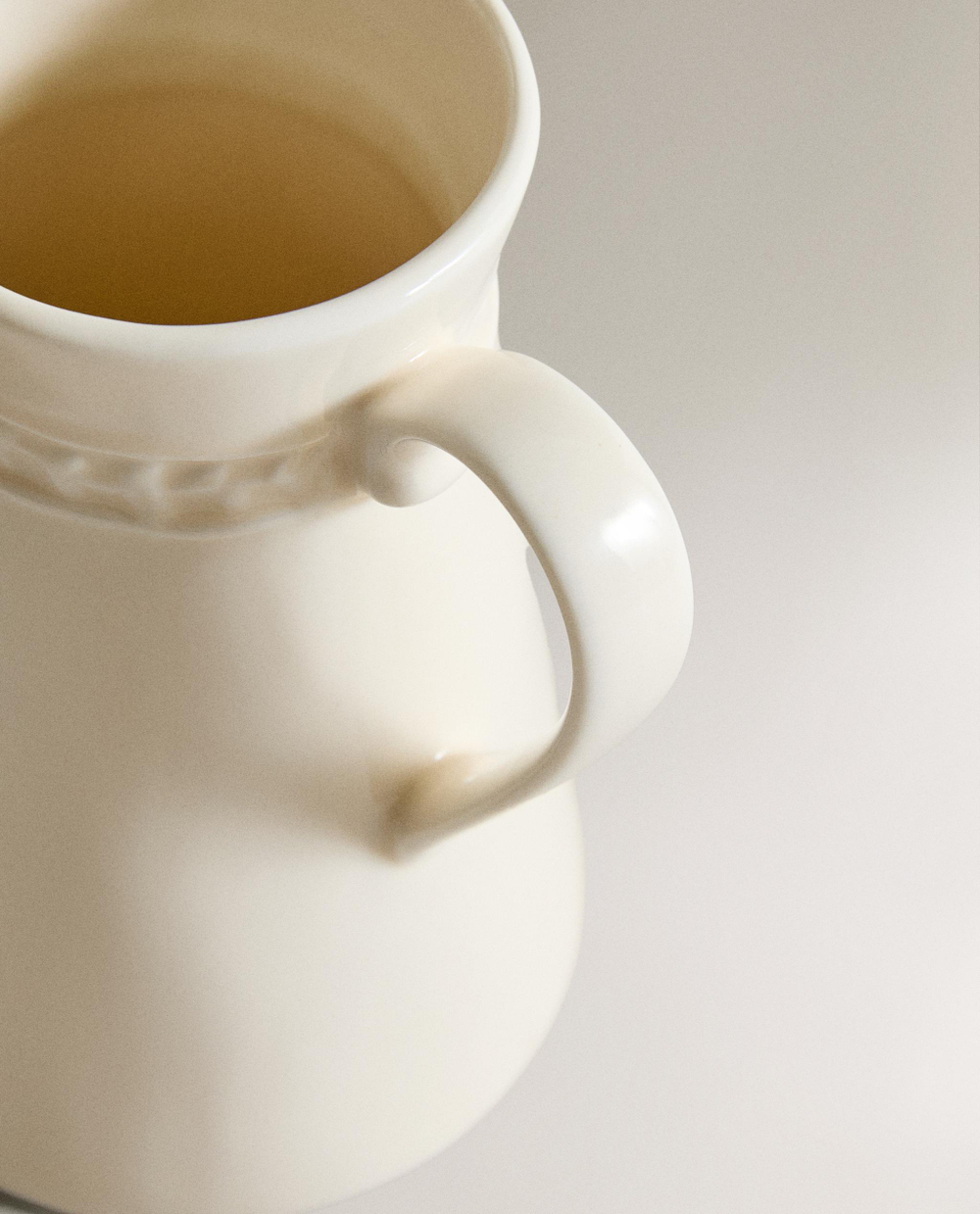 Zara Home кувшин из каменной керамики, цвет кремовый, 11.6 см