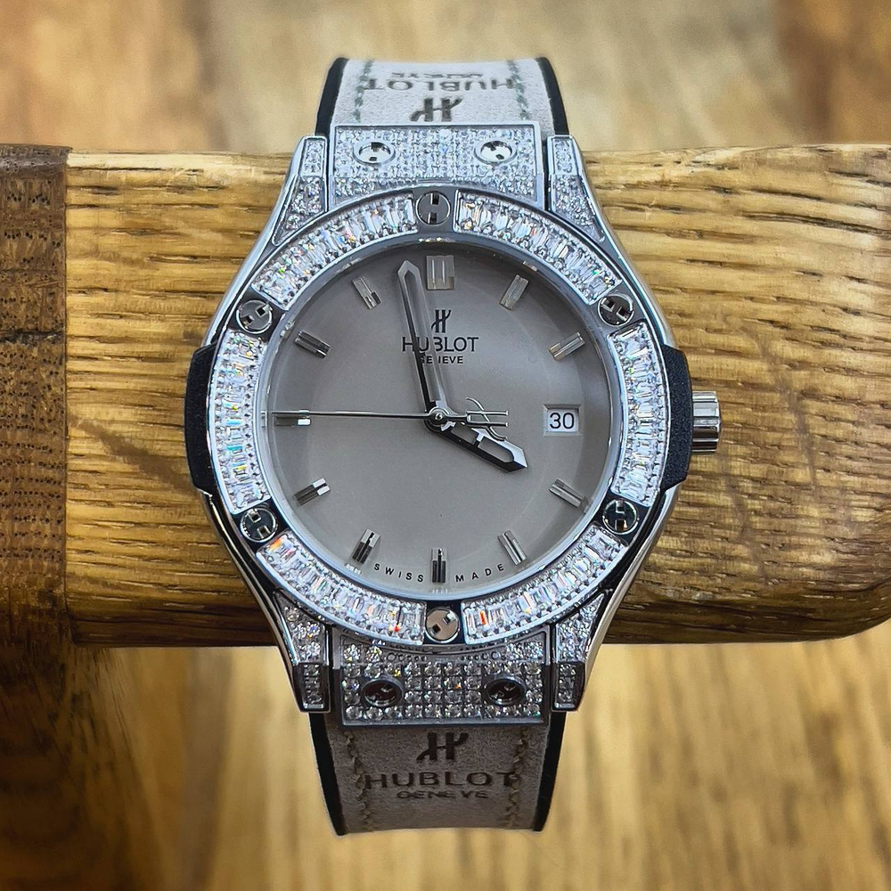 Часы Hublot